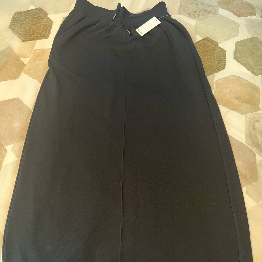 Comfy Black Women's Skirt